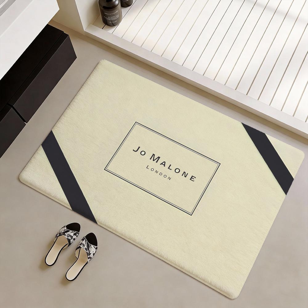 J-Jo M-Malone LOGO Fashion Flo - Home Textiles Logo recensione e prezzo