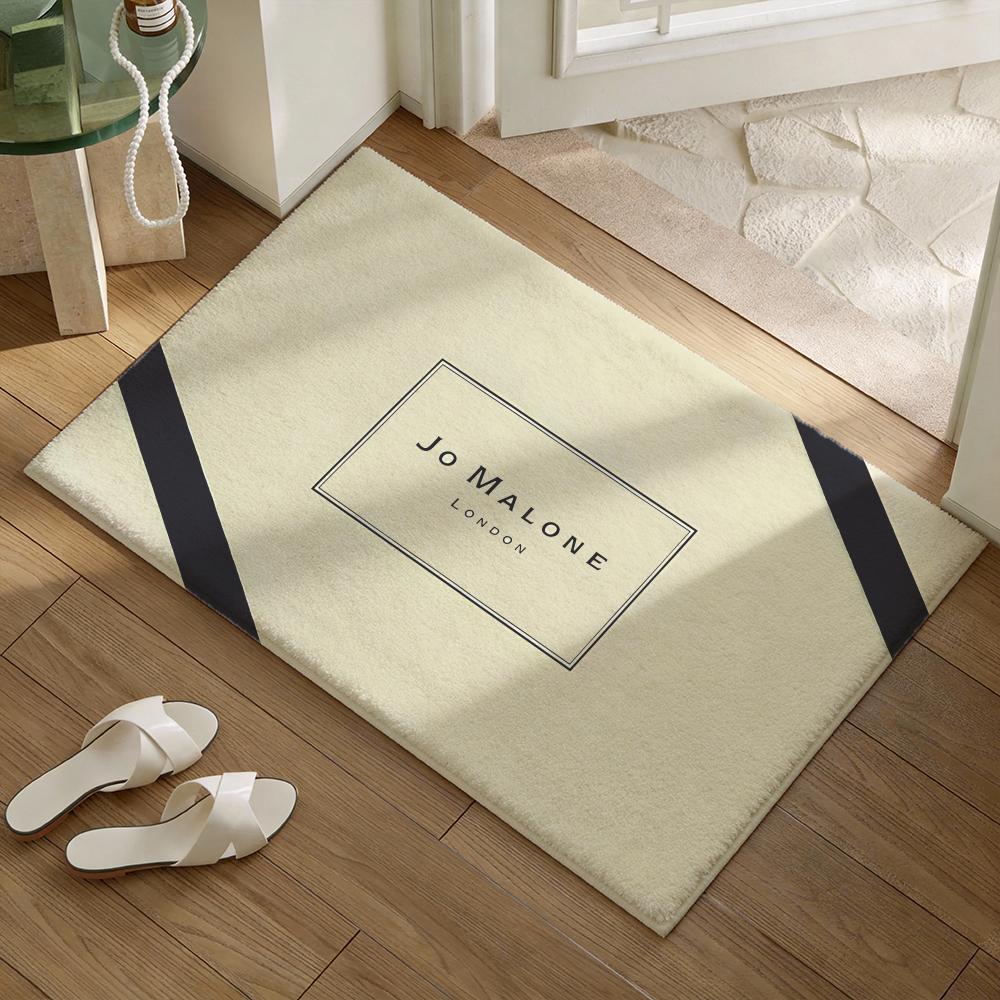 J-Jo M-Malone LOGO Fashion Flo - Home Textiles Logo recensione e prezzo